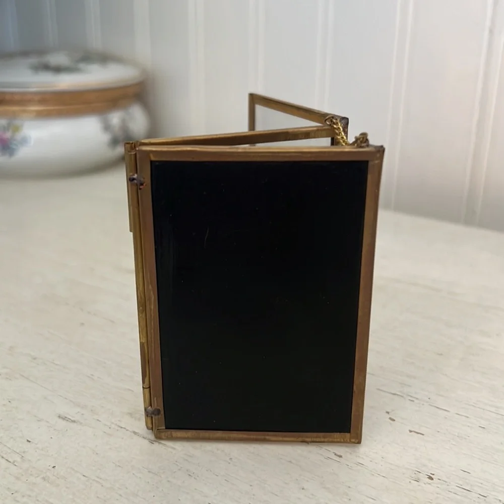 Vintage Isaac Jacobs 2” x 3” folding & locking brass picture frame glass